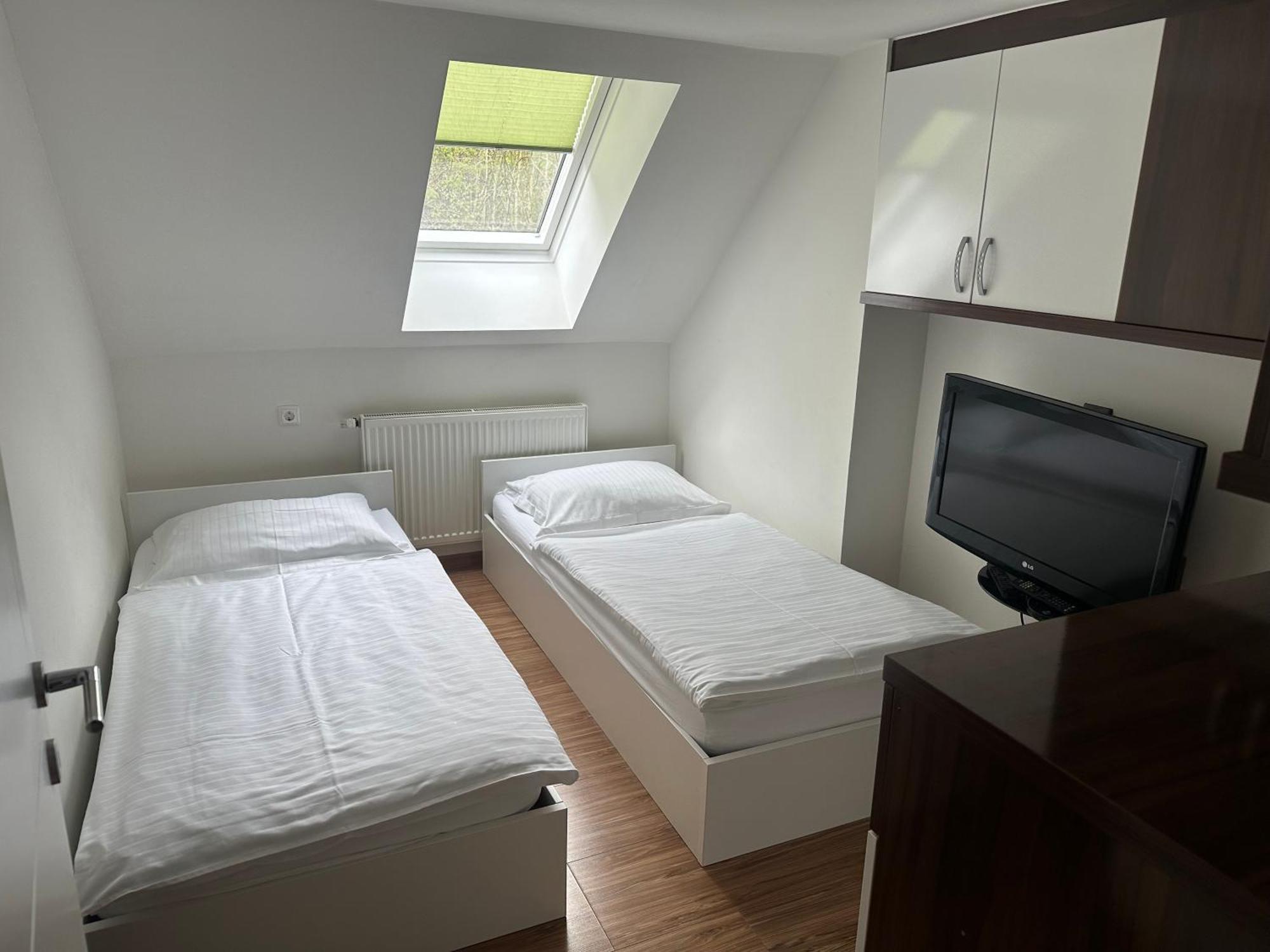 Domacija Vodnik & Apartments Cerklje na Gorenjskem Dış mekan fotoğraf