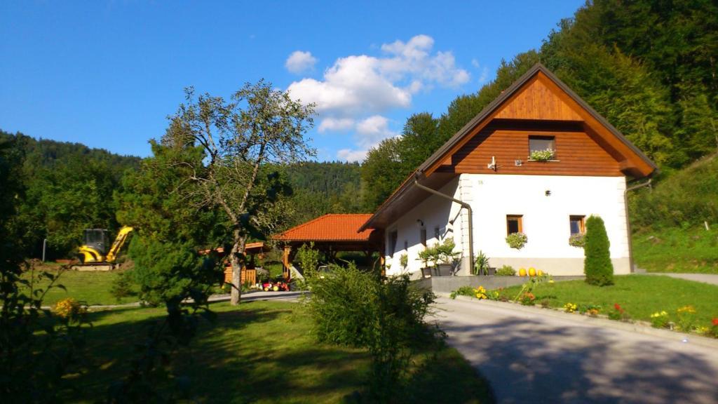 Domacija Vodnik & Apartments Cerklje na Gorenjskem Oda fotoğraf